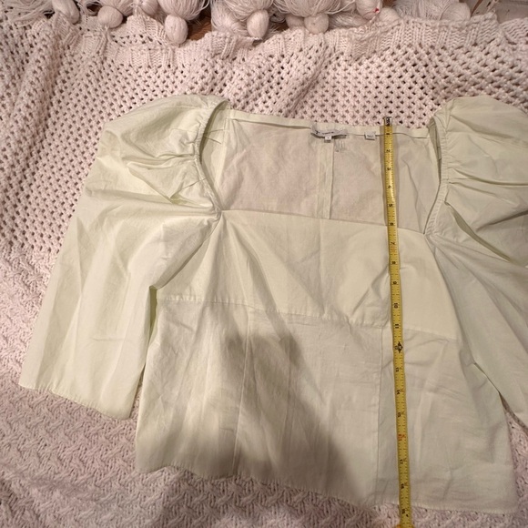 NWOT VINCE SIZE 8 women’s Elegant Light Green blouse - Picture 5 of 11